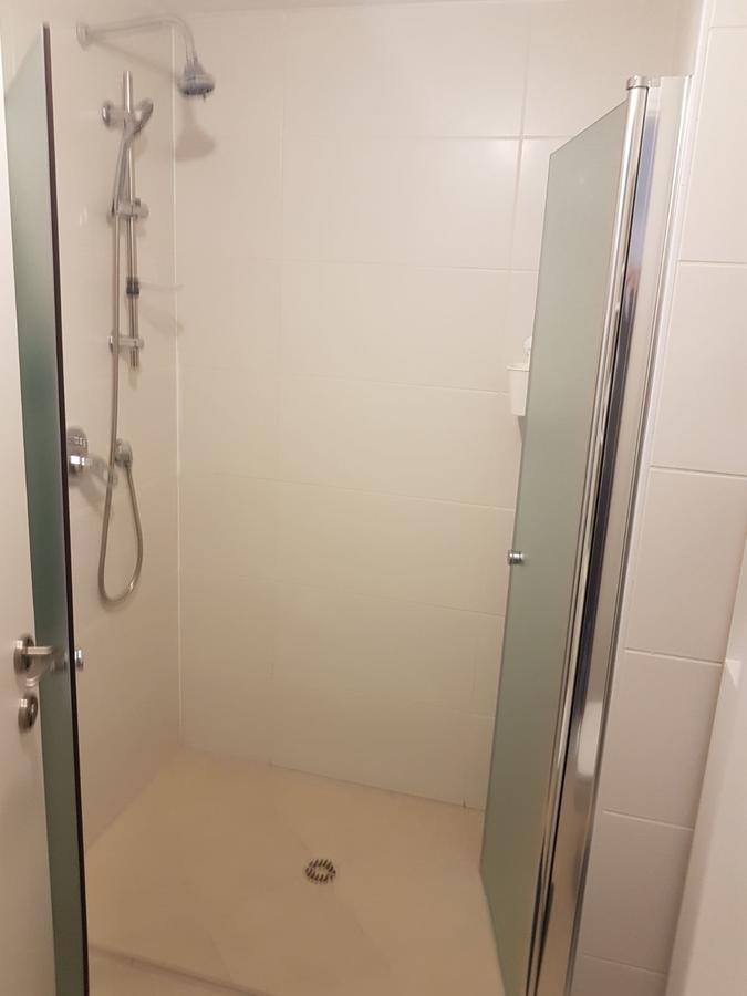 Private Bed/Bathroom In Netanja Exteriér fotografie